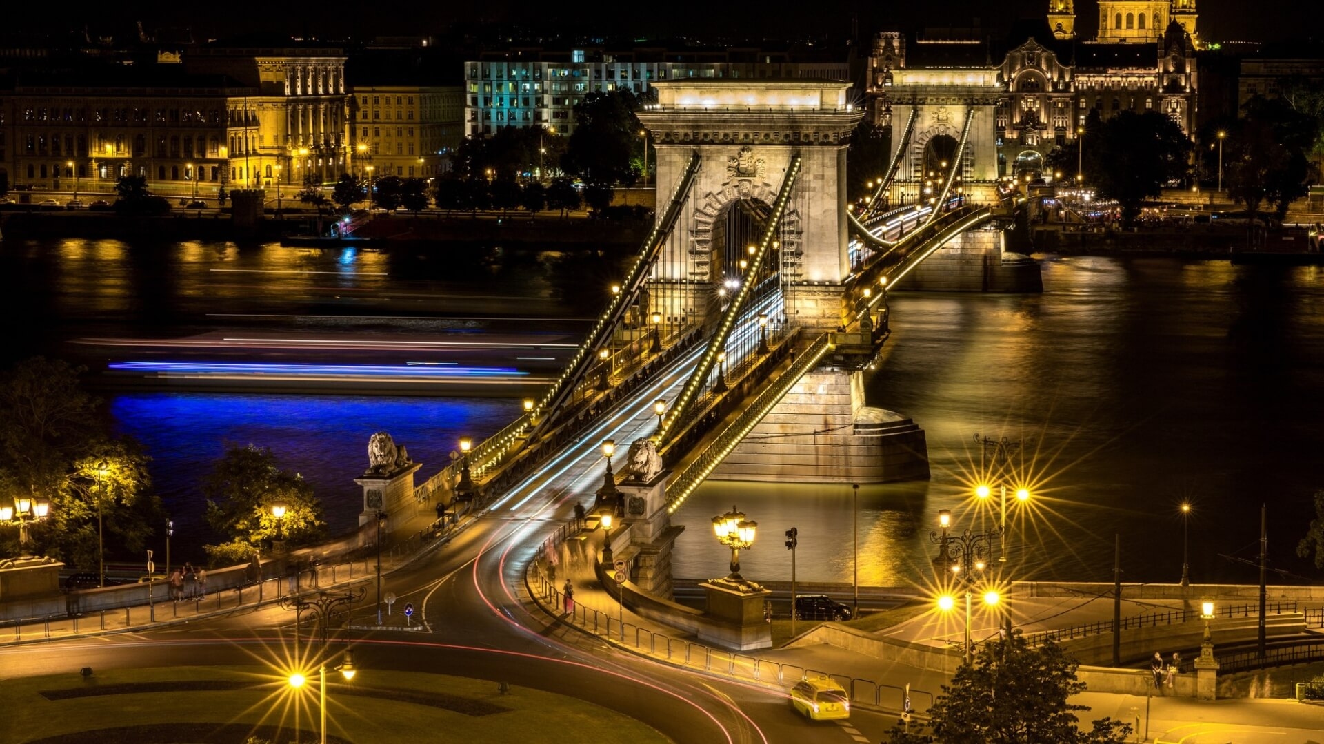 https://wp.erasmuslifebudapest.com/wp-content/uploads/buda-pest-everything-between-guide-2.jpg